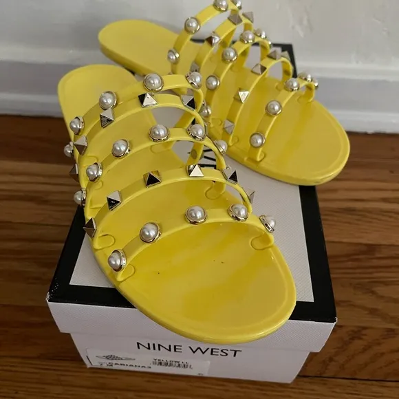 NINE WEST - WOMEN’S YELLOW CARIANA JELLY SANDALS