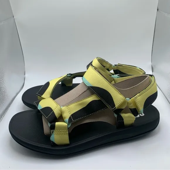 NWB Camper Men's Match Sandals multicolored size 10.5 camo