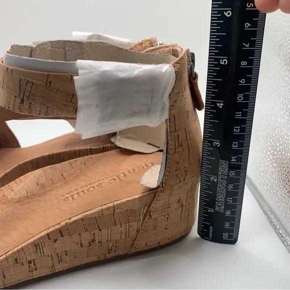 NWB Gentle Souls Women's Gwen Zipper Sandals size 10M slingback natural
