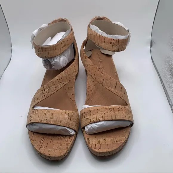 NWB Gentle Souls Women's Gwen Zipper Sandals size 10M slingback natural