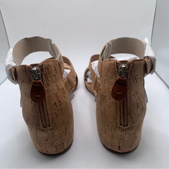 NWB Gentle Souls Women's Gwen Zipper Sandals size 10M slingback natural