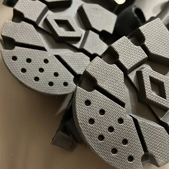 NWOB $99 Palladium Walking Sandals