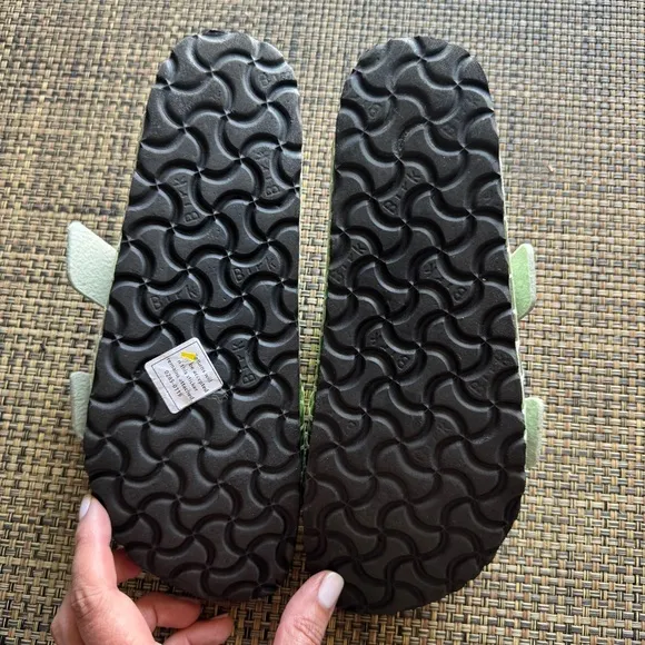 NWOB Birkenstock ARIZONA Micro Fibre Gator Gleam Green Sandals