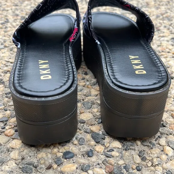 NWOB DKNY Clear Chunky Platform Slide Sandals