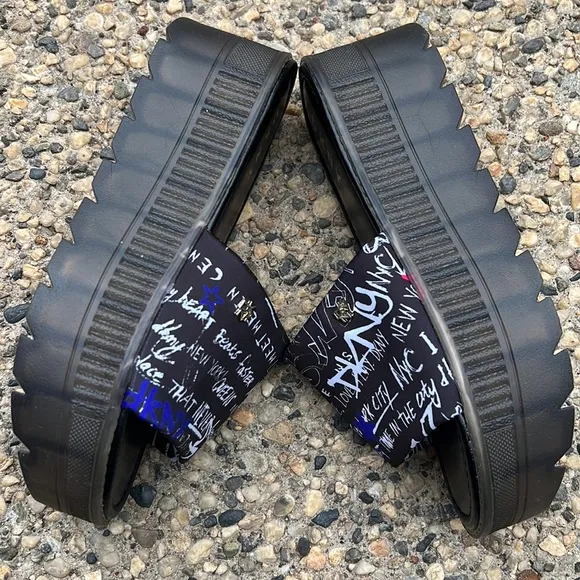 NWOB DKNY Clear Chunky Platform Slide Sandals