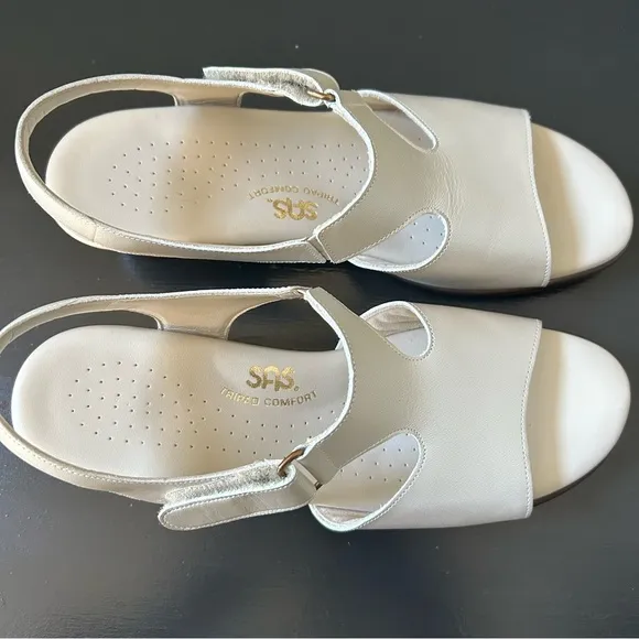 NWOB SAS Women's Suntimer Pearl Bone Heeled Strap Sandal, Size 8M
