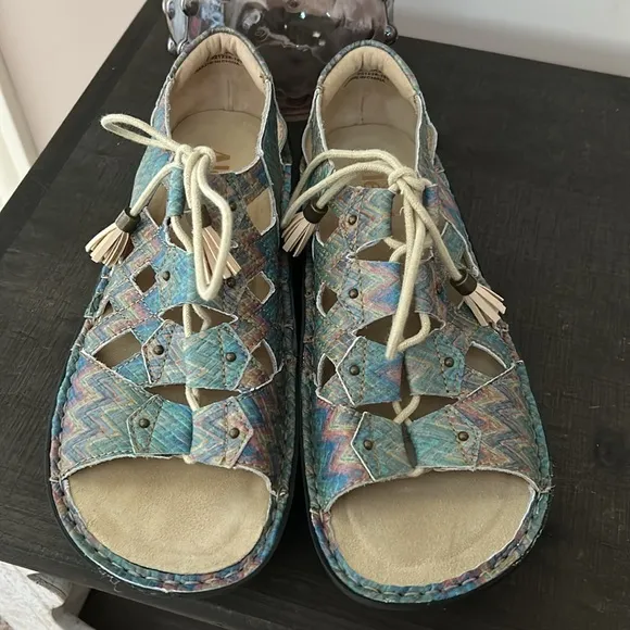 NWOT Alegria Sandals(size 8.5) 38