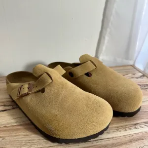 NWOT - Birkenstock Clog Buckle Sandals