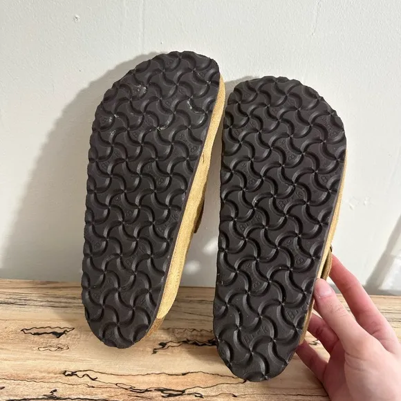 NWOT - Birkenstock Clog Buckle Sandals