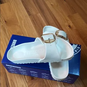 NWOT Birkenstock “Madrid Big Buckle Eva” Sandals