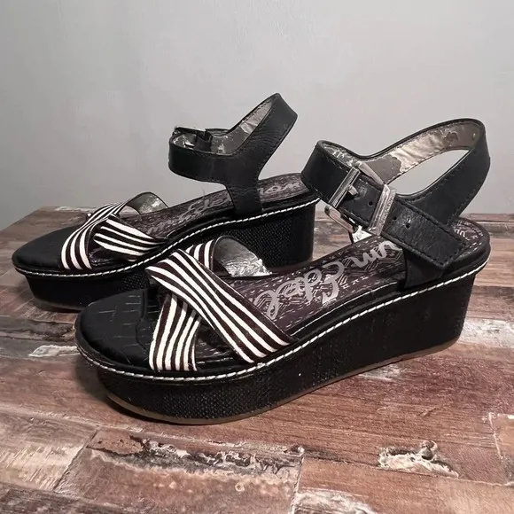NWOT Black and White Leather Sam Edelman Platform Sandal Women Size 7