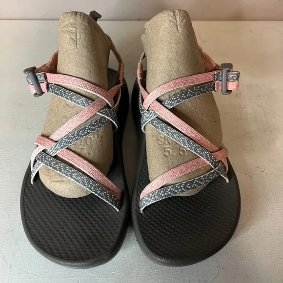 NWOT Chaco Eco Tread Burl Heather Pink &amp; Gray Sports Sandals
