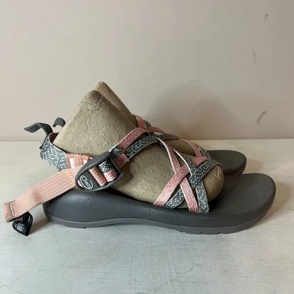 NWOT Chaco Eco Tread Burl Heather Pink &amp; Gray Sports Sandals