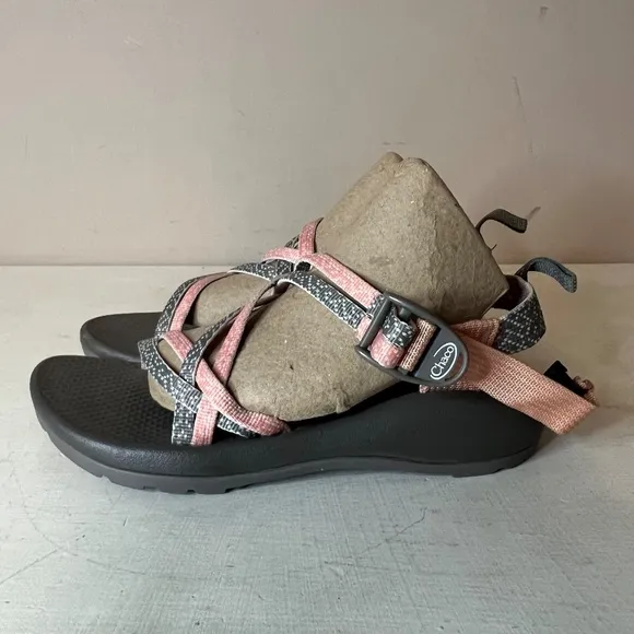 NWOT Chaco Eco Tread Burl Heather Pink &amp; Gray Sports Sandals