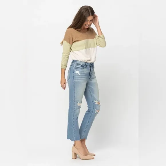 NWOT Judy Blue Tinted Wash Mid-Rise Cropped Straight Jeans 20W