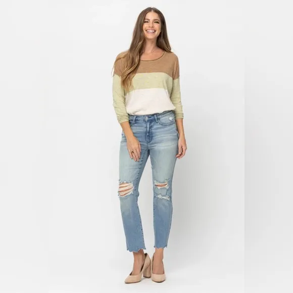 NWOT Judy Blue Tinted Wash Mid-Rise Cropped Straight Jeans 20W