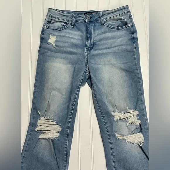 NWOT Judy Blue Tinted Wash Mid-Rise Cropped Straight Jeans 20W