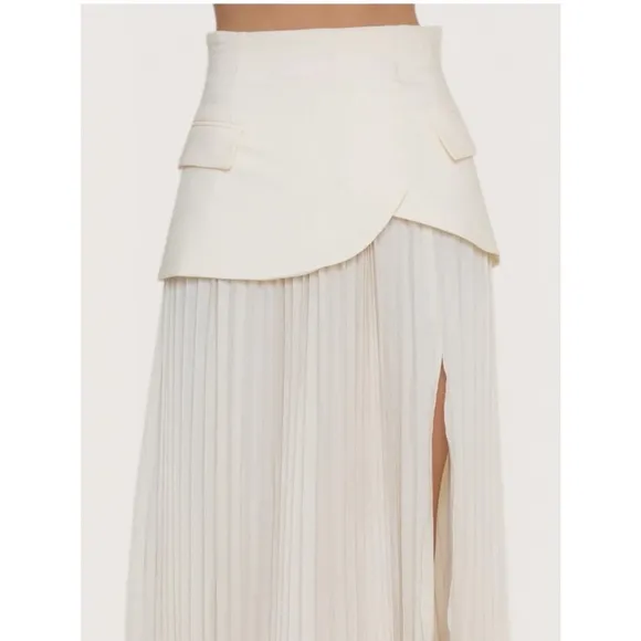NWOT! Lanny Pleated Skirt – Ivory