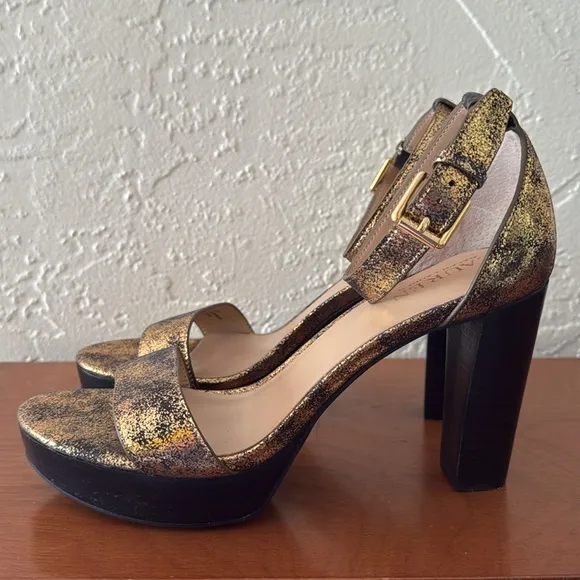 NWOT Lauren Ralph Lauren Sylvia Dress Sandals