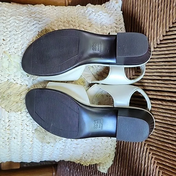 NWOT, SAS Suntimer heel strap sandal, size 9 M
