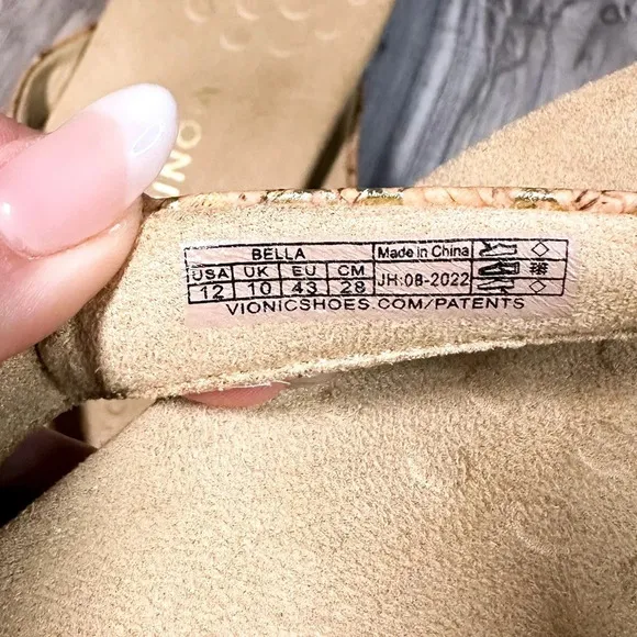 NWOT Vionic Bella Toe Post Sandals - Gold Cork