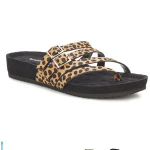 NWOT Walking Cradles Penelope - Women's Comfort Sandals   Sz 10W