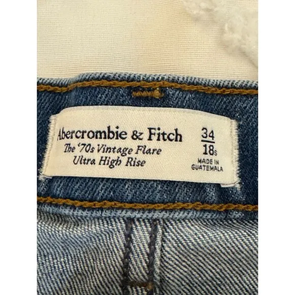 NWT Abercrombie &amp; Fitch Jeans 70's Vtg Flare 18S Ultra High Rise Split Hem