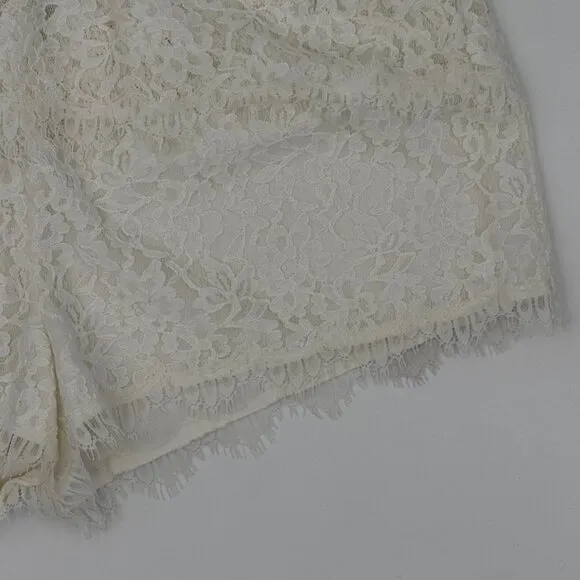 NWT BCBGMAXAZRIA Women's Kieran Scalloped Lace Short