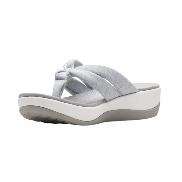 NWT Clarks Arla Kaylie Thong Terry Fabric Flip Flop Sandals Light Gray &amp; White 9