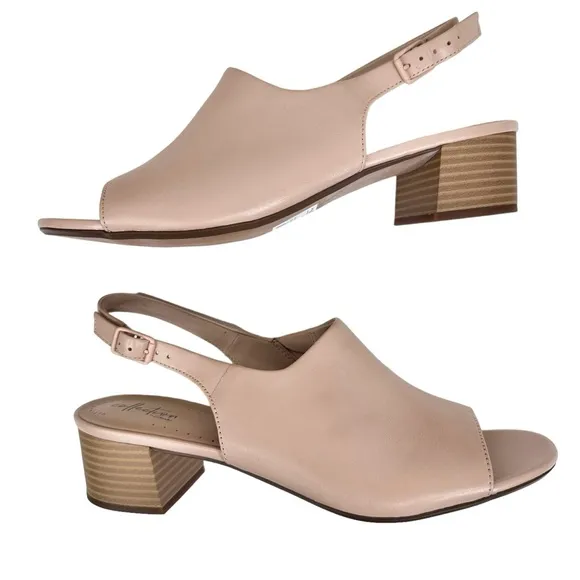 NWT Clarks Collection Elisa Kristie Block Heel Sandals SZ 11 Beige Tan Nude