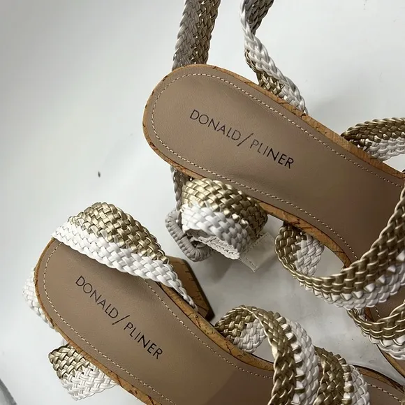 NWT Donald Pliner Rinata Slip On Strappy Sandals Heels White Gold Womens 8.5 M