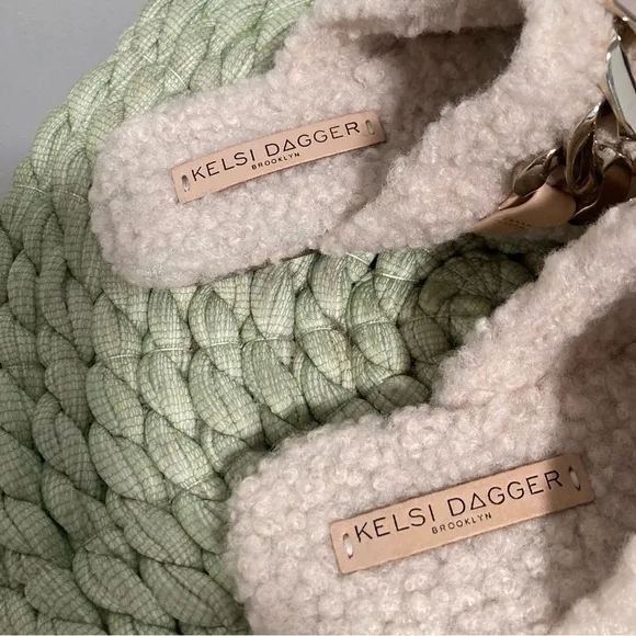 NWT Kelsi Dagger Brooklyn Washer Biscotti/White Leather Chain Fuzzy Fur Mule