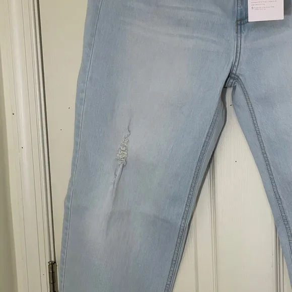 NWT LC Super High Rise Cropped Blue Jeans Size 8