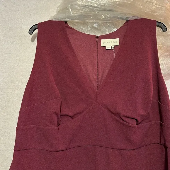 NWT Sachin &amp; Babi Loretta Gown - size 22W