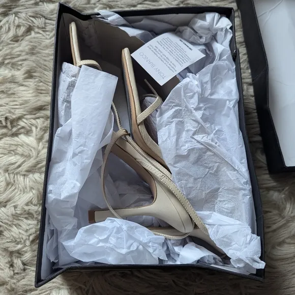 NWT Tony Bianco Lilly Sandal in Vanilla Nappa Leather