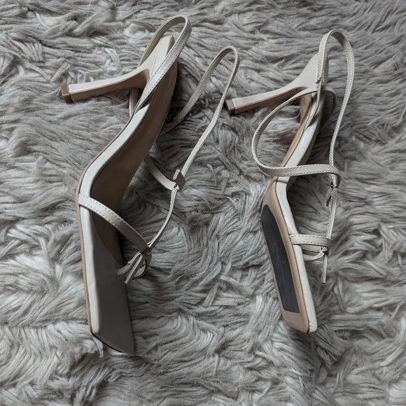 NWT Tony Bianco Lilly Sandal in Vanilla Nappa Leather