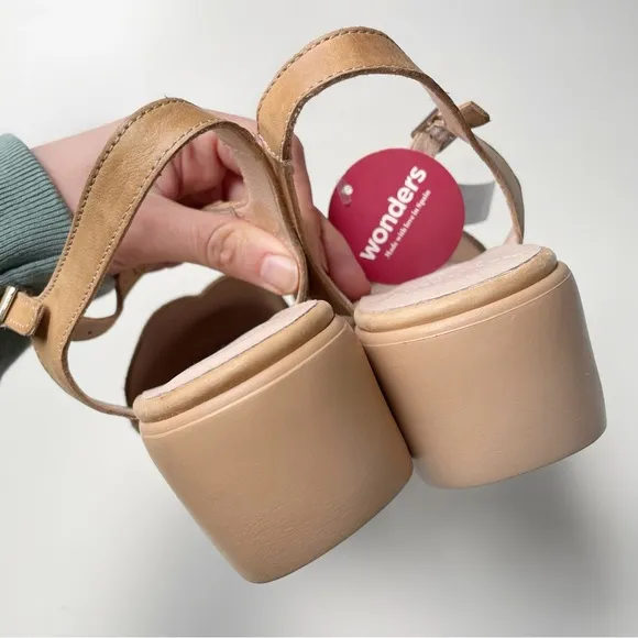 NWT Wonders Sandalen Suede Sandals Wedges Nude Tan Sand Comfort Walking