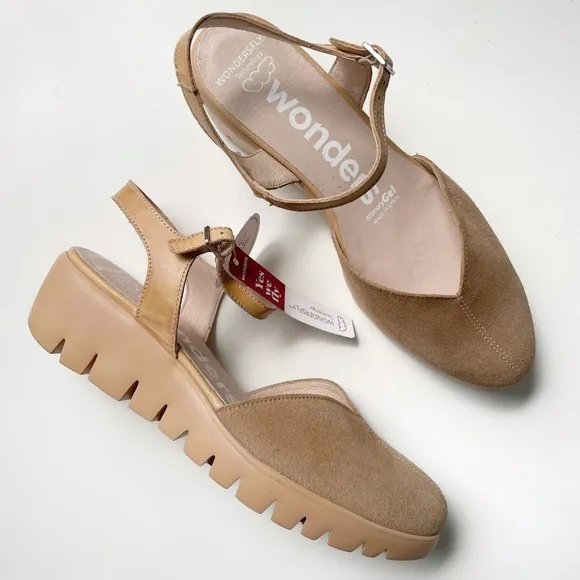 NWT Wonders Sandalen Suede Sandals Wedges Nude Tan Sand Comfort Walking