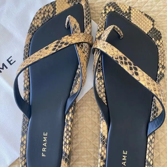 NWT FRAME Le Montauk Criss Cross Sandals, Size 39 Euro/8.5 US, Python Multi