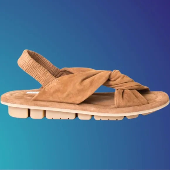 OA Non-Fashion Italian Suede Sandals NWOT
