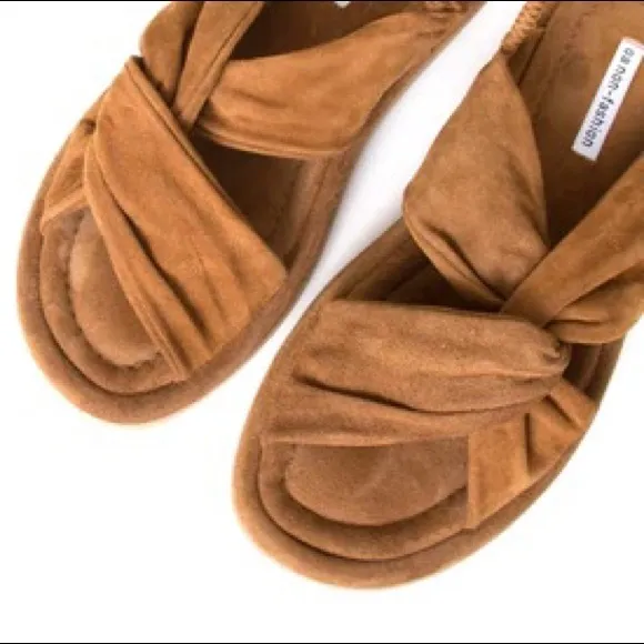OA Non-Fashion Italian Suede Sandals NWOT