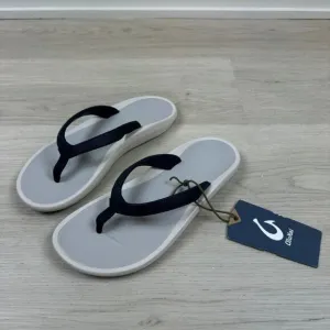 OLUKAI Pi’oe Beach Flip Flop Sandals Womens 7 Trench Blue Grey Water Resistant