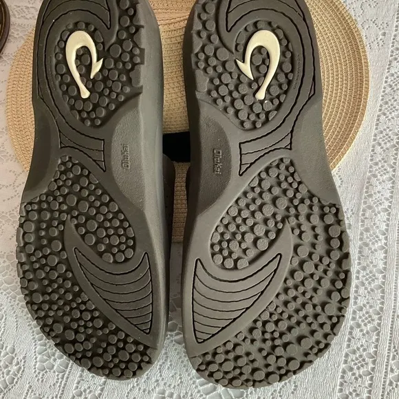 OluKai Slide Nalu Sandals Men. Sz 9.