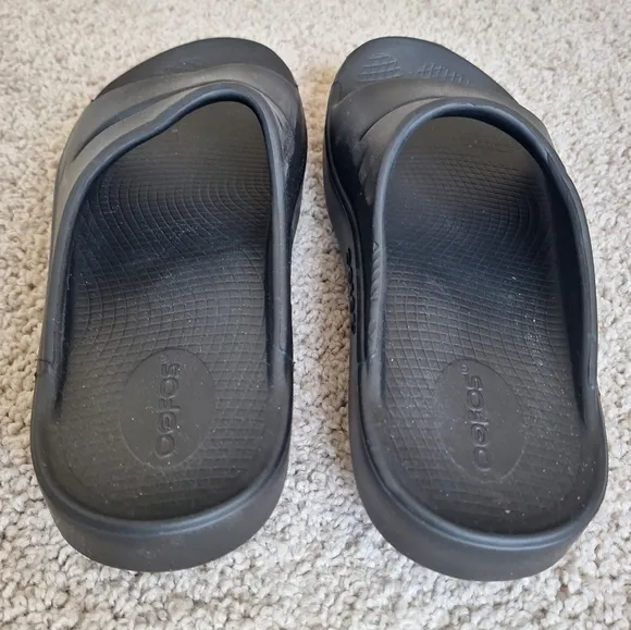 Oofos OOahh Women's Black Slip-on Slide Recovery Sandals - Size 8