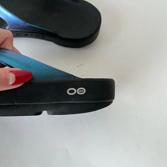 OOfos OOlala Luxe Comfort Cushion Sandals Black and Blue Size 5