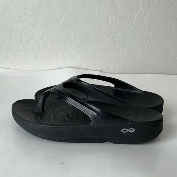 OOFOS OOlala Luxe Comfort Recovery Flip Flop Sandals Black Size 6