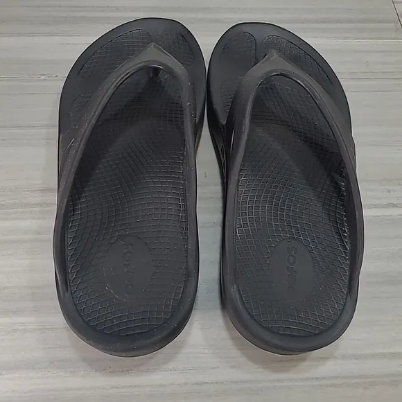 Oofos Sandals M 8/  W 10 Original Sport Slip On Flip Flop Black Comfort Casual