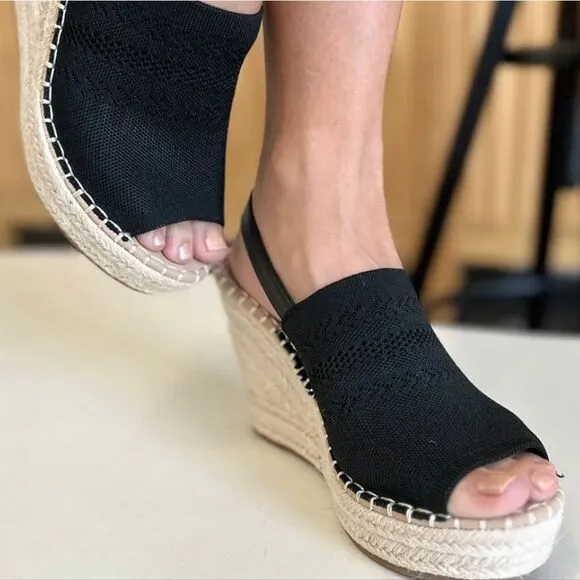 Open Toe Platform Wedge Sandals in black spring break vacation wear