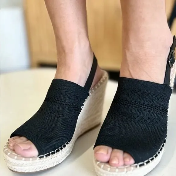 Open Toe Platform Wedge Sandals in black spring break vacation wear