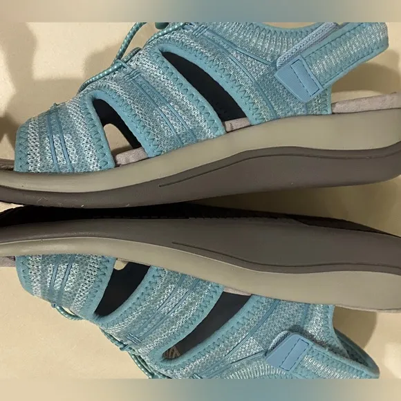 Orthofeet Turquoise Stretchable Wide Orthopedic Maui Sandals Size 8.5 D